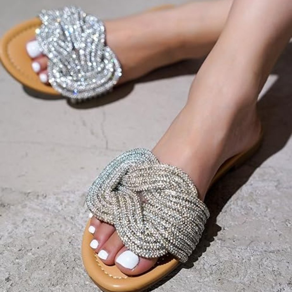 Summer woman's flat sandals